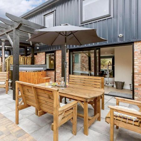 Fawn Cottage Disabled Adapted 3 Bedroom Hot Tub Coughton Esterno foto
